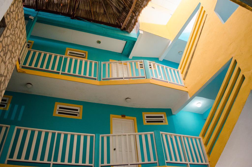 Hotel Santana Flores Exterior photo